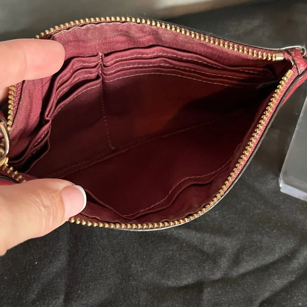 Coach Large Wristlet Burgundy‎ Crossgrain Leather Gold Hardware Zip Pouch